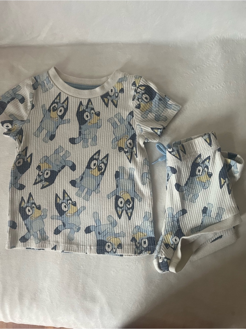 Bluey Kids Two-Piece Pajama Set - White & Blue Cartoon Print 3T